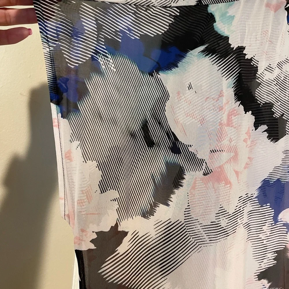 Boutique - Long Sheer Material Overpiece Size 2X - Picture 7 of 7